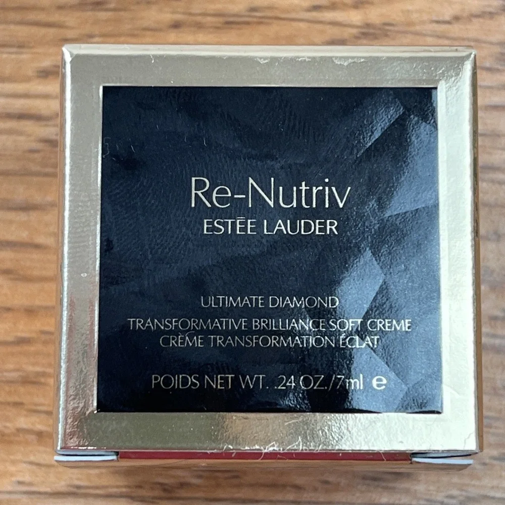 Estee Lauder Re-Nutriv Ultimate Diamond Transformative Brilliance Soft Creme 7ml - Picture 2 of 6